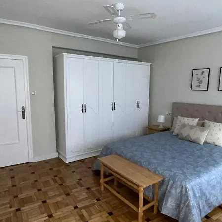 Pilares Apartment Oviédo